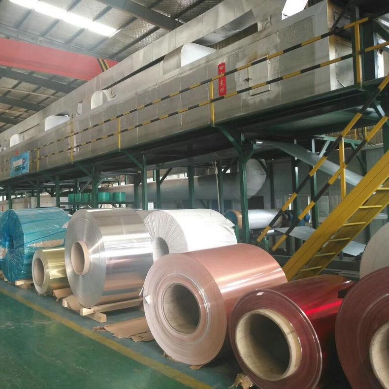 ɽ�|��ɫ�XƤ